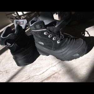 NORTH FACE KIDS SNOW BOOTS